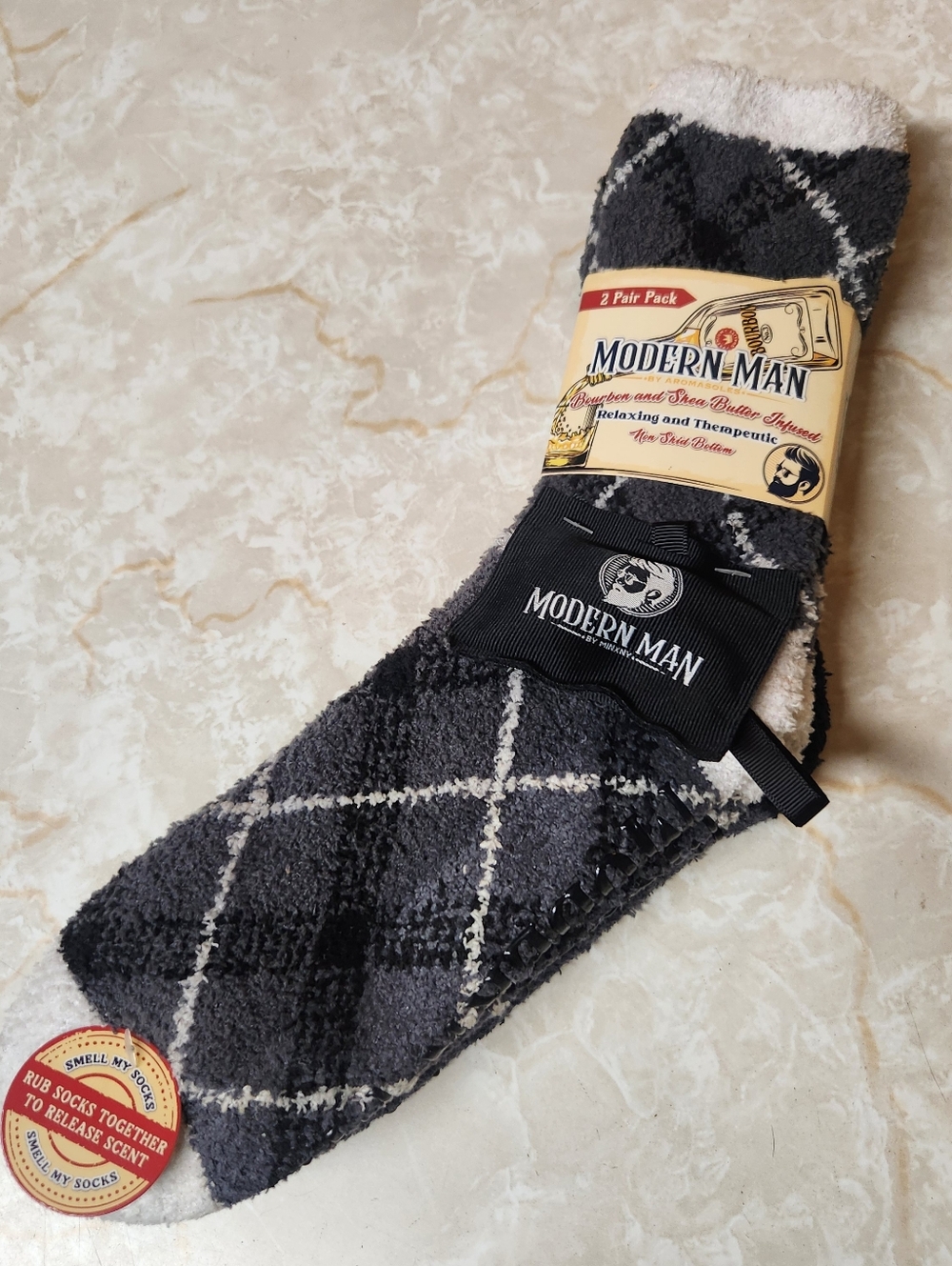 Modern Man Bourbon And Shae Butter Infused Socks Aromasoles Non Skid 2pr New